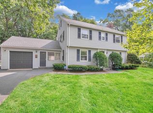 745 Plumtree Rd, Springfield, MA 01118