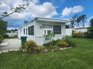 8207 Drew St, Grove city, FL 34224