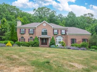 9 Wiltshire Dr, Boonton Twp, NJ 07005