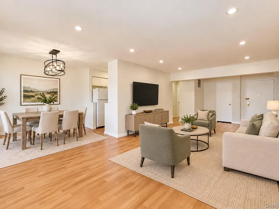 2 Birchwood Ct #4M