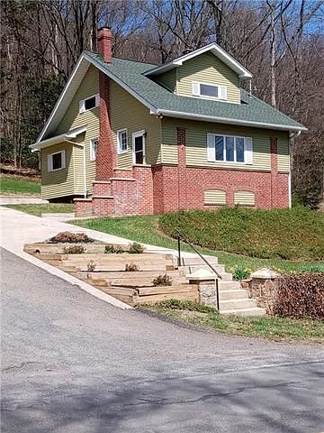 1st image of 898 Center Ave