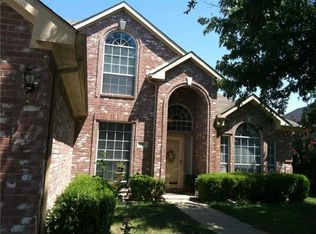 217 Jennifer Ln, Arlington, TX 76002