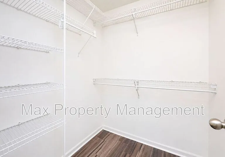 10419 Stonecrest Dr — Photo 16