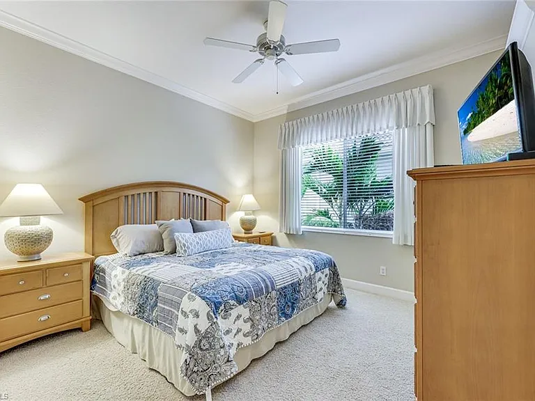 14734 Glen Eden Dr — Photo 18