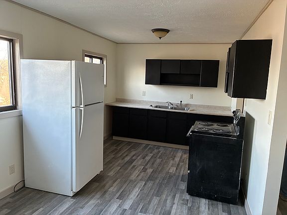 4th image of 500 Waterside Dr #A1