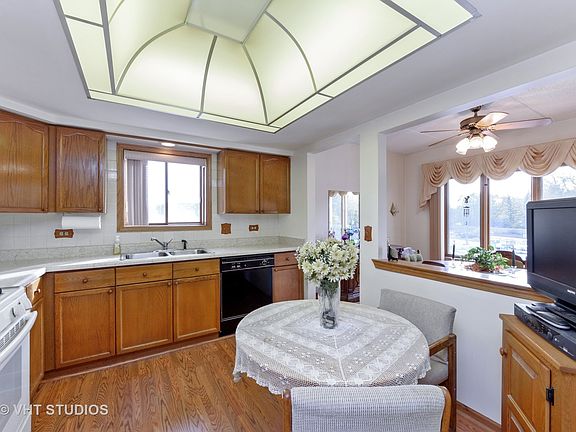 4th image of 1227 Brown St APT 304