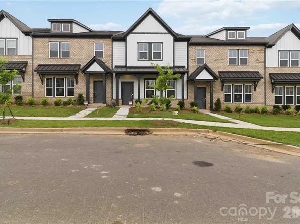 8675 Miles Gap Rd, Fort Mill, SC 29707