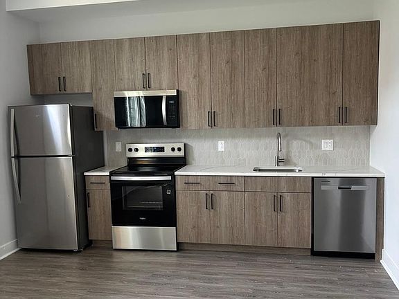 2nd image of 2007-2013 N Croskey St #3