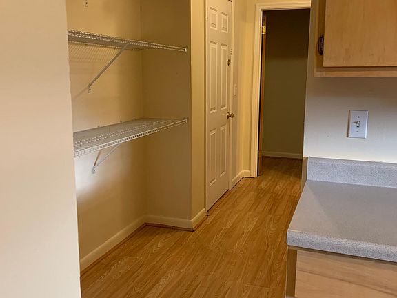 3rd image of 2784 Forbes St #2784