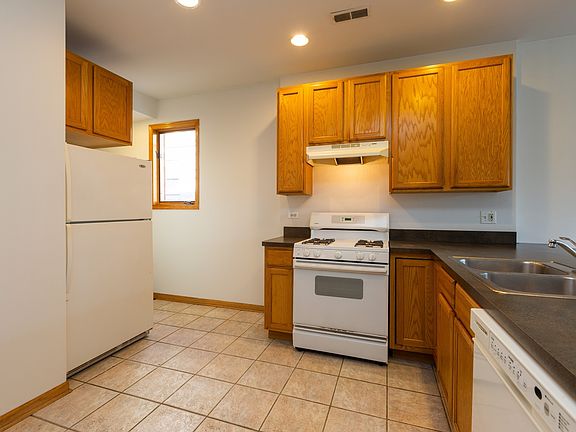 2nd image of 2414 W Flournoy St #2