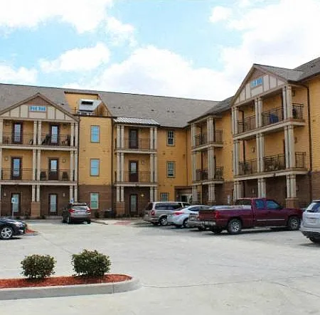 Barataria Station Apartments — Photo 14