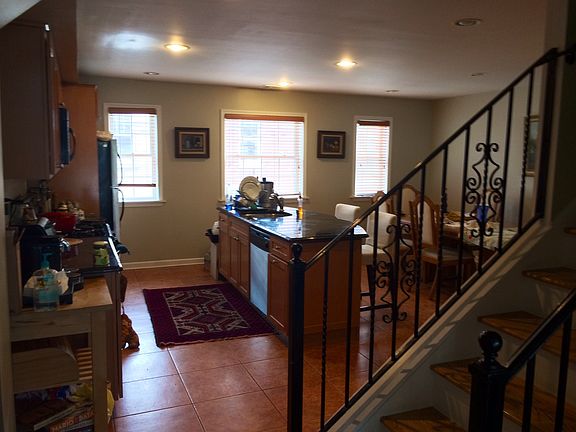 5th image of 311 E Wildey St