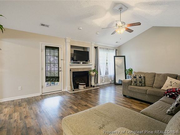5th image of 1924 Pineville Dr