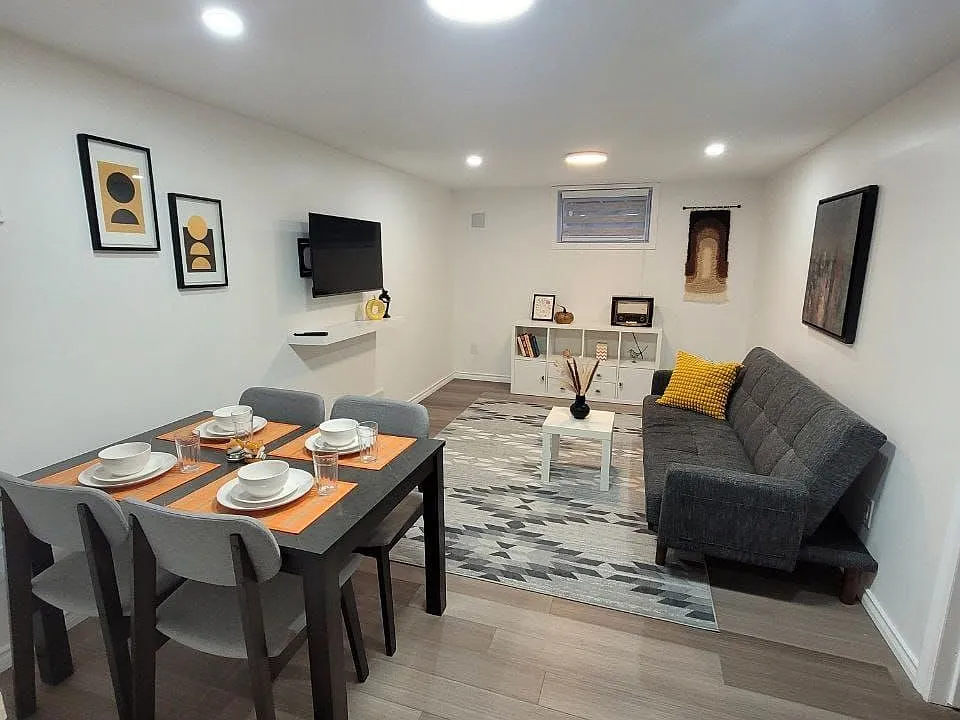 200 Waverley Dr #BASEMENT