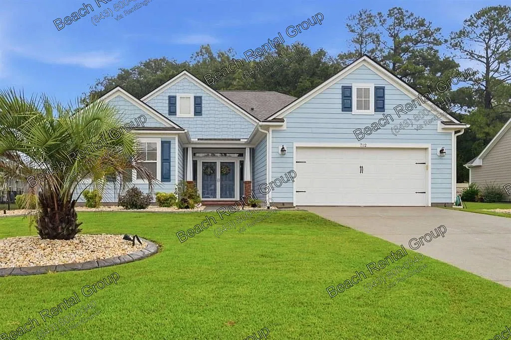 3 bed, 2.0 bath, 2200 sqft, $2,050 — Photo 1