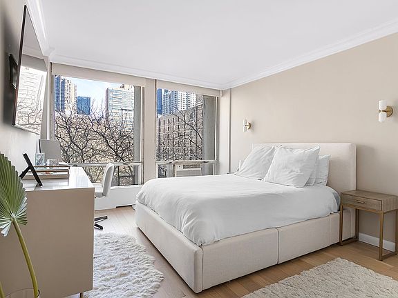 4th image of 343 E 30th St APT 4C