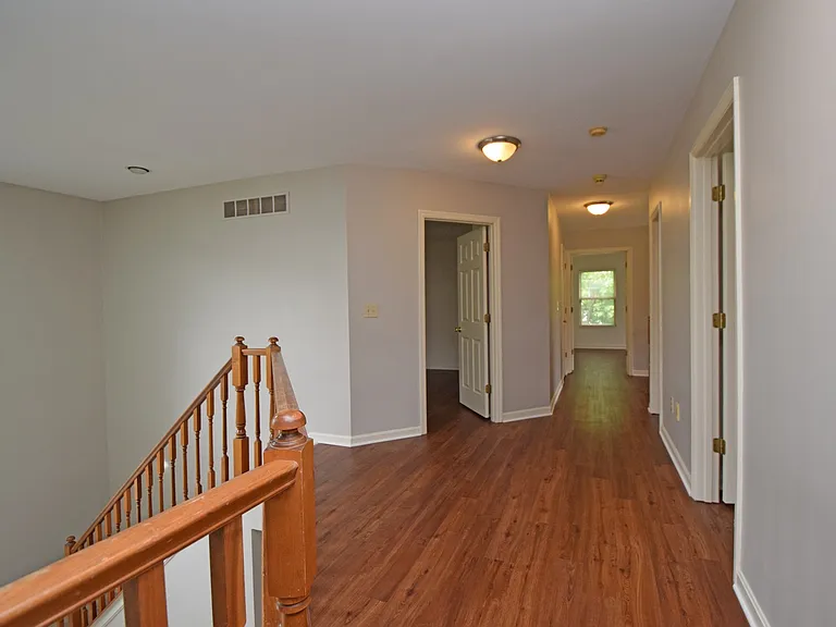 6490 Glenarbor Dr — Photo 16