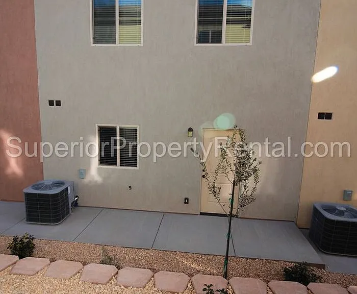 2801 E 450 N #322 — Photo 7