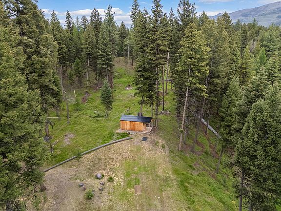 2nd image of 780 Evergreen Dr