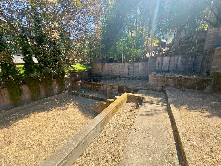 914 Everett Ave — Photo 97