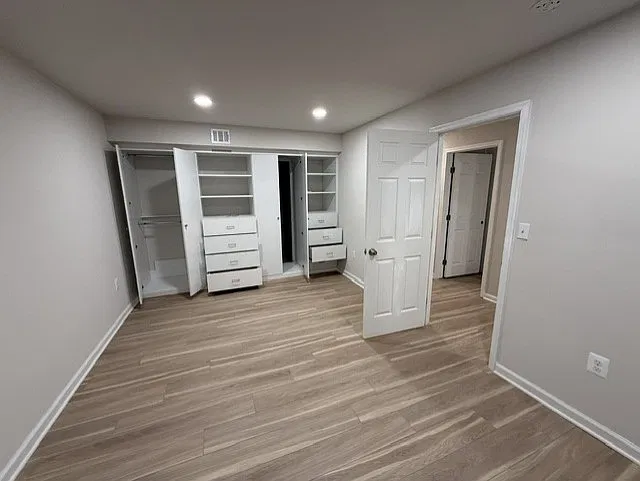 2 bed, 5200 sqft, $2,250 — Photo 4