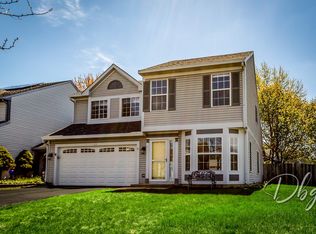 21 W Rosewood Ln, Round Lake Beach, IL