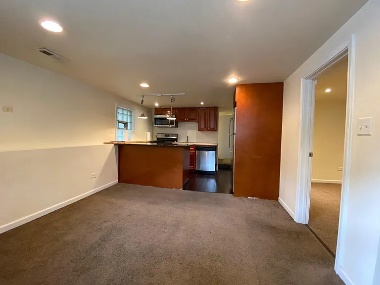 3520 N Lincoln Ave #G — Photo 2