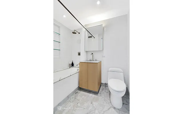 Rented by Douglas Elliman | media 21