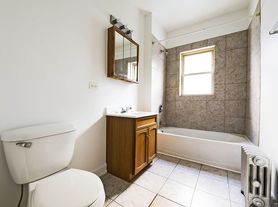 7109-15 S Ridgeland Ave 1736-44 E 71st Pl Chicago, IL 60649