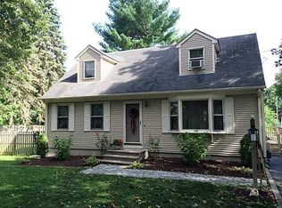 9 Thorpe St, Smithfield, RI 02828