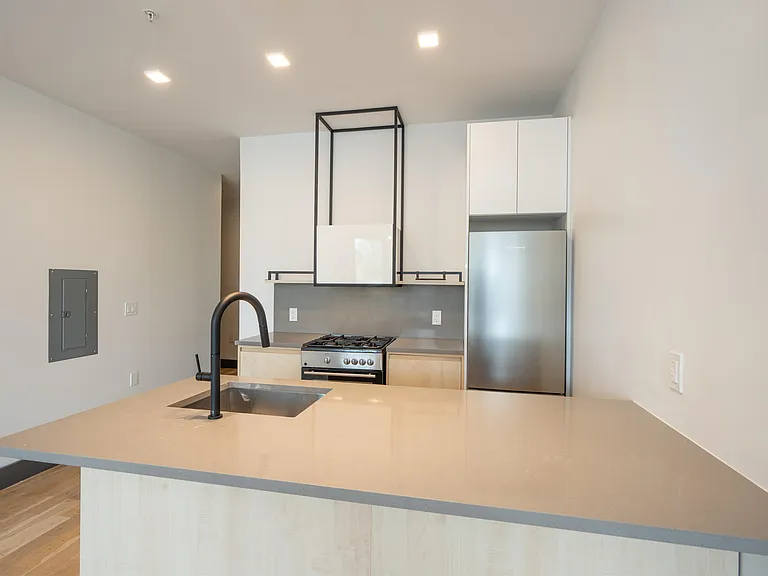 424 Arlington Ave #408 — Photo 9