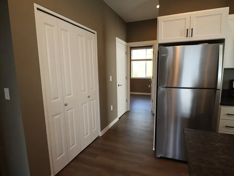 6879 Sun Ct SE — Photo 8