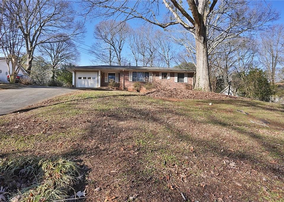 1st image of 3216 Westwood Dr