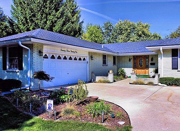 2nd image of 2321 Tanglewood Dr