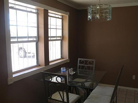 4th image of 1110 Cottonwood Ct SE