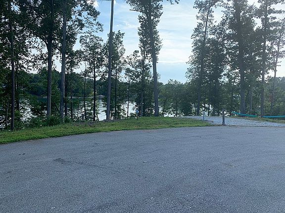 3rd image of 631 Marina Bay Dr