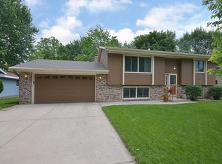 917 Minnesota St S, Shakopee, MN 55379