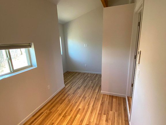 5th image of 720 1/2 Churchill St