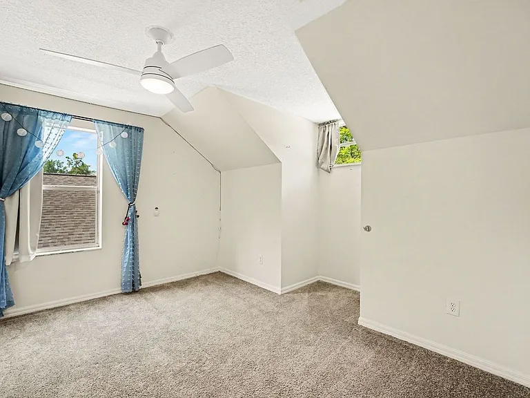 5865 Meadowpark Pl — Photo 12