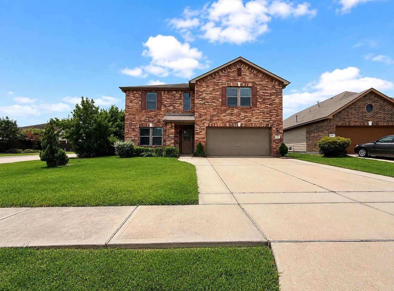 4 bed, 2.5 bath, 3267 sqft, $2,500 — Photo 1