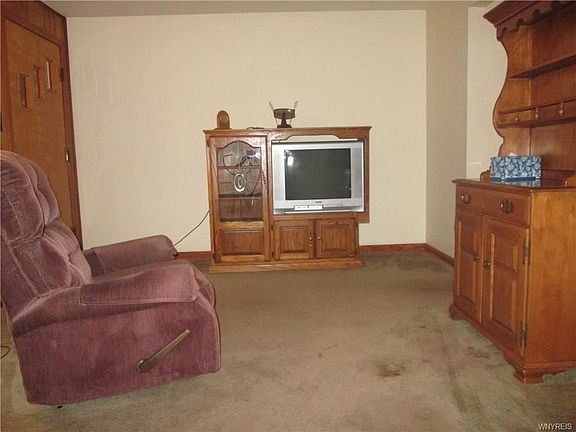 3rd image of 45 Petan Dr