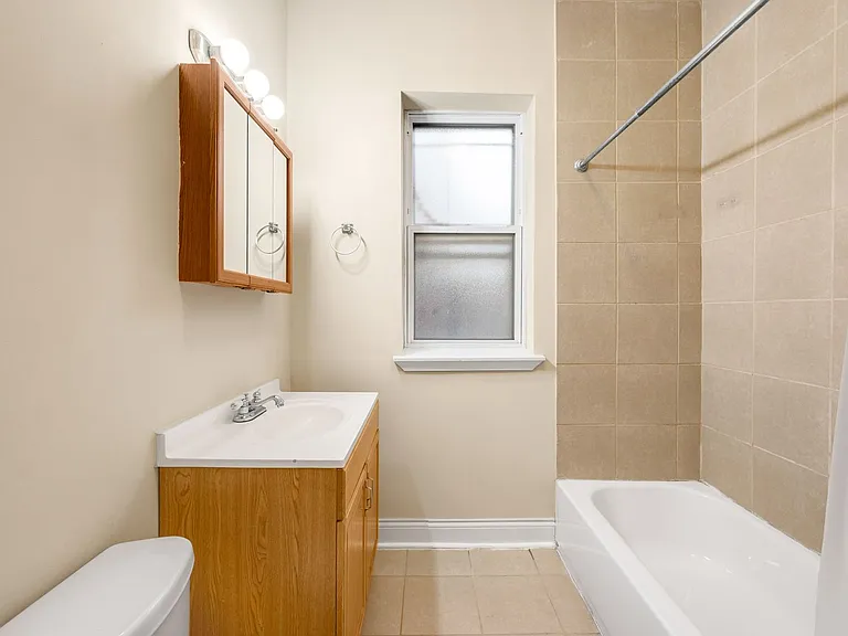 4934 S King Dr #2 — Photo 11