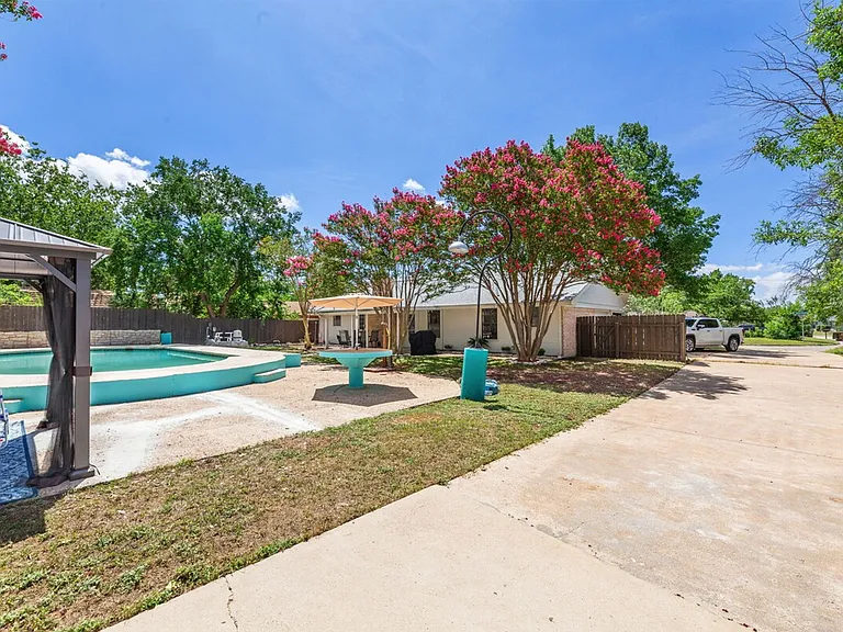 908 Green Meadow Dr #ID1492687P — Photo 43