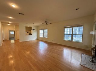 311 E 38th St #1, Austin, TX 78705