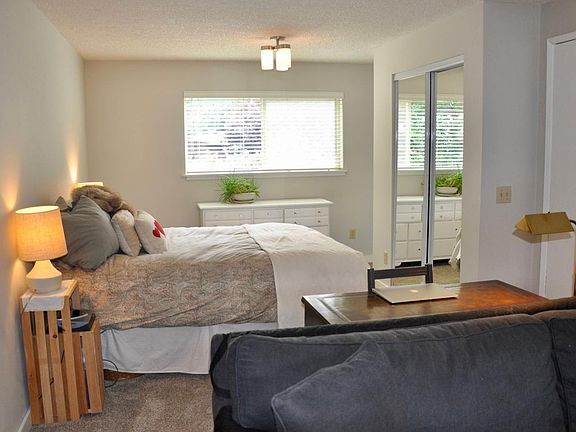 4th image of 4221 S Pondra Dr