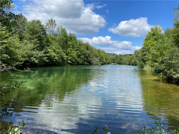 151 Lake Clair Ln, Boyers, PA 16020