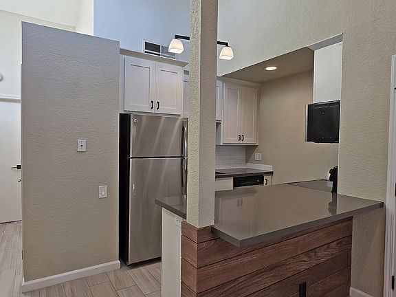 4th image of 2222 I St APT 12