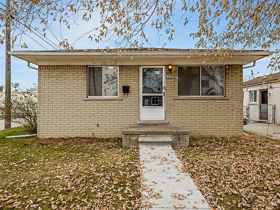 3rd image of 22538 Brittany Ave
