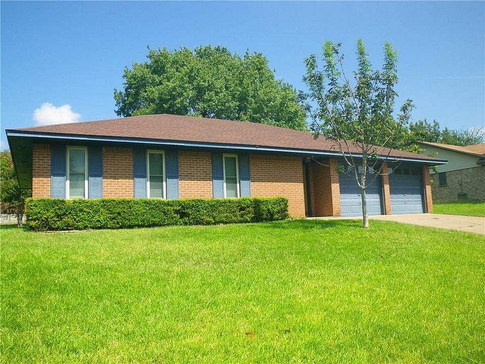 1st image of 1216 Julie St