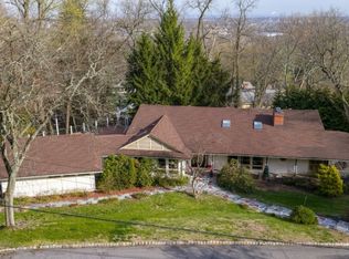 29 Farview Rd, Millburn Twp., NJ 07041